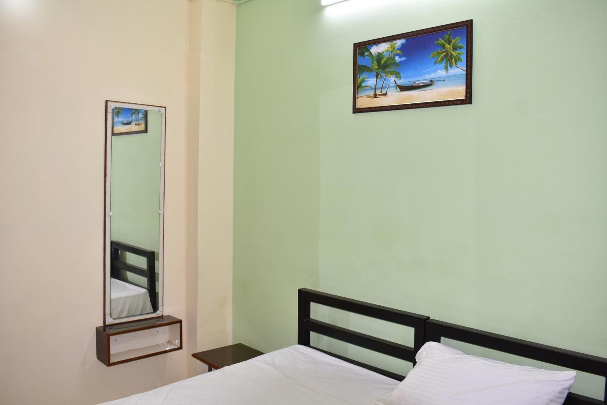 טירופאטי Sannidhi Service Apartments מראה חיצוני תמונה