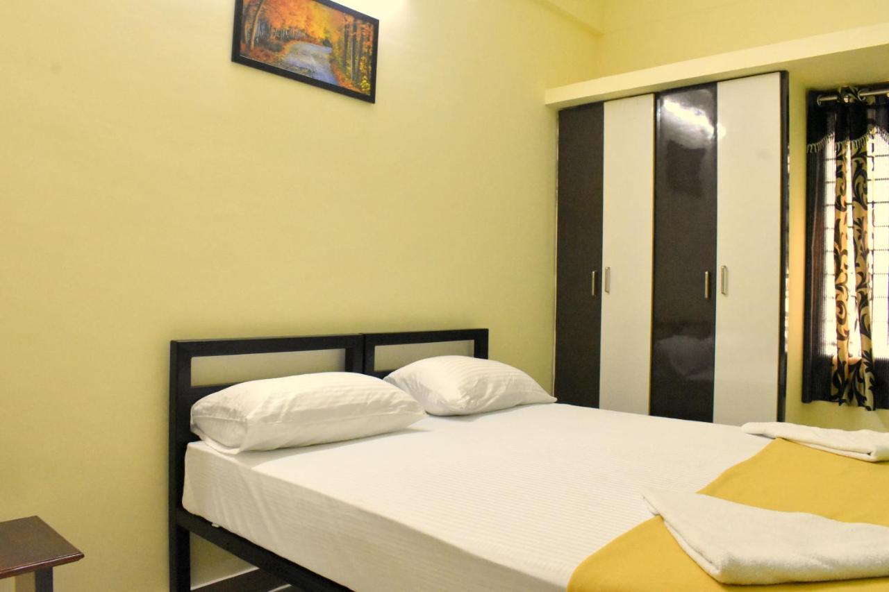טירופאטי Sannidhi Service Apartments מראה חיצוני תמונה