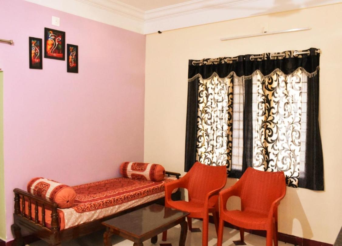 טירופאטי Sannidhi Service Apartments מראה חיצוני תמונה